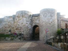 Palacio y Puerta de DoÃ±a Urraca